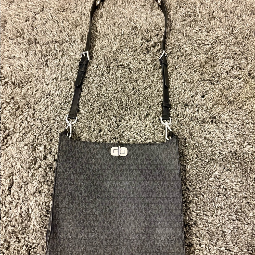 Michael Kors Sullivan Black Messenger Bag